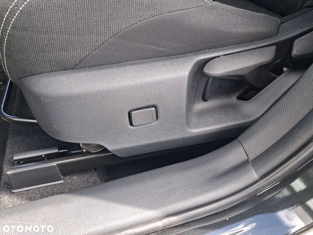 Toyota Corolla 1.8 Hybrid Comfort - 21