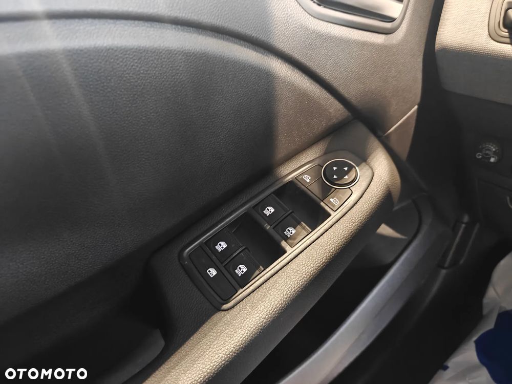 Renault Clio 1.0 TCe Evolution - 9