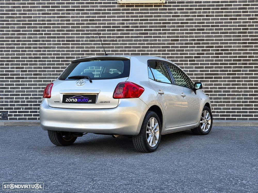 Toyota Auris 1.4 VVT-i Sol - 3