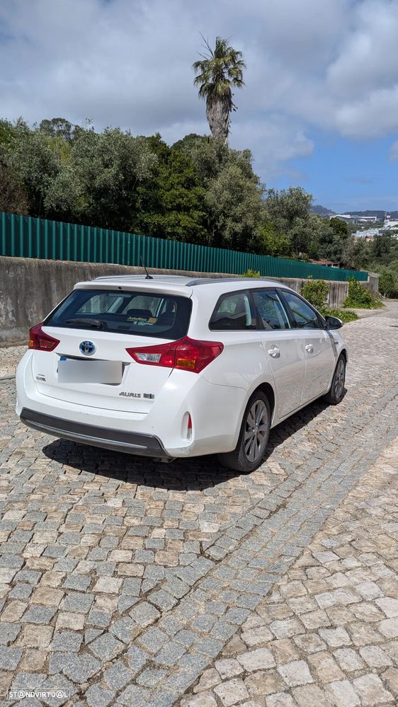 Toyota Auris 1.8 HSD P.Te.+17+E.Al.+Navi - 10