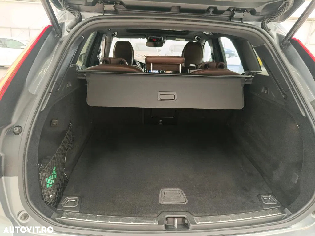 Volvo XC 60 T8 AWD Recharge Geartronic Inscription - 8