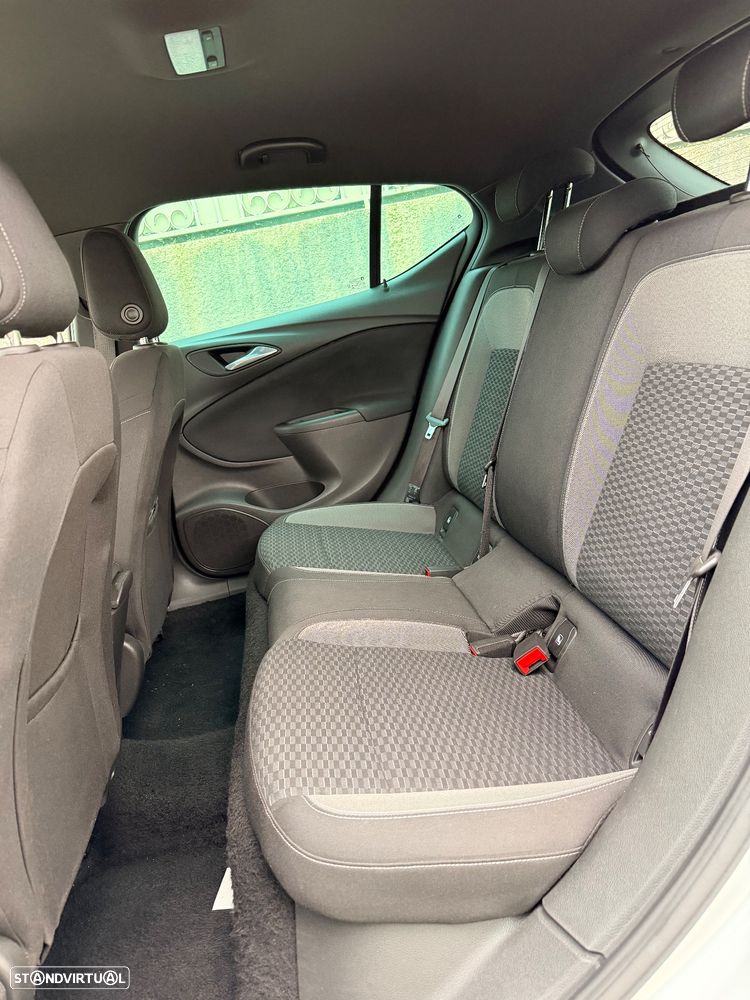 Opel Astra 1.2 T GS Line S/S - 6