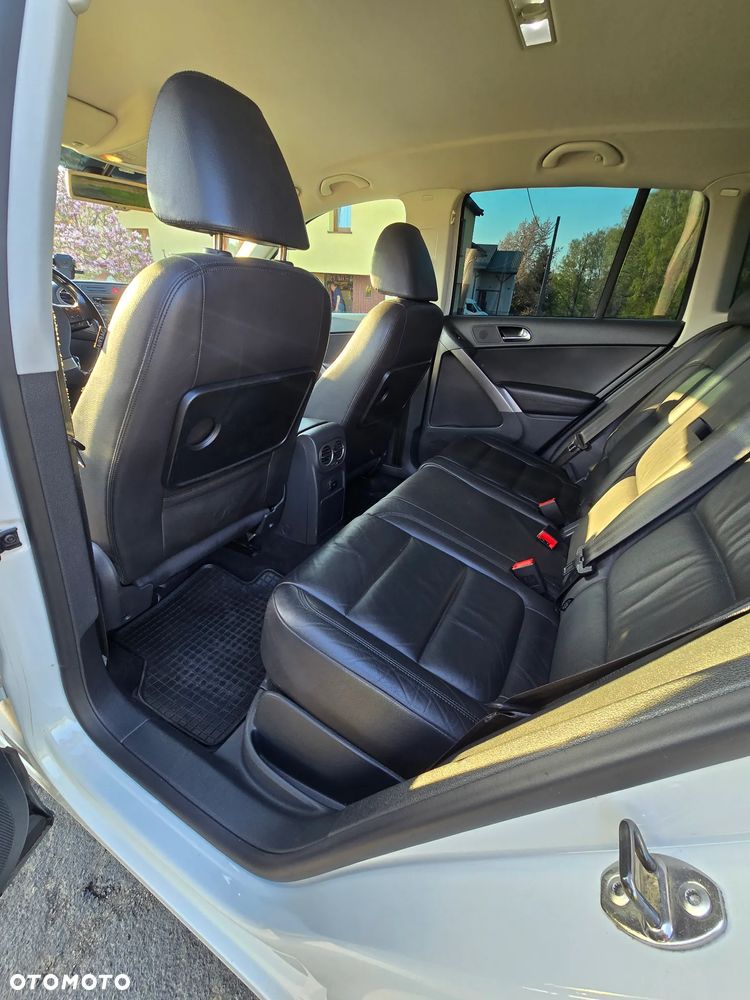 Volkswagen Tiguan - 9