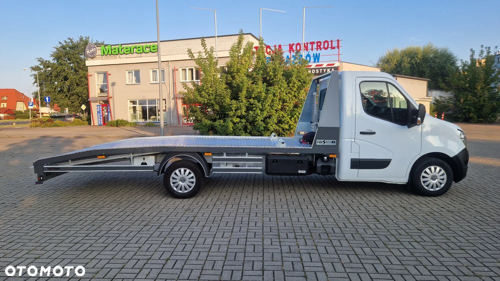 Nissan NV400 - 6