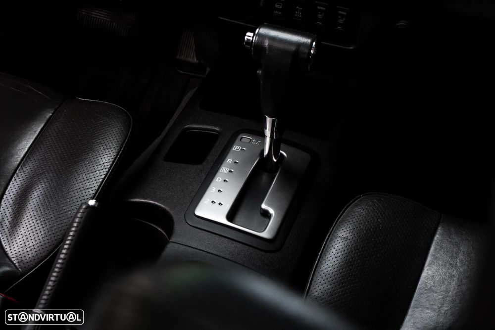 Nissan Navara 2.5 dCi CD SE AT 4WD - 28