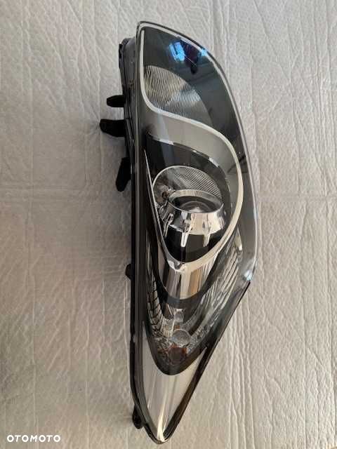 HYUNDAI I30 II lampa prawa 92102-A6000 cała org soczewka doświetlenie - 8