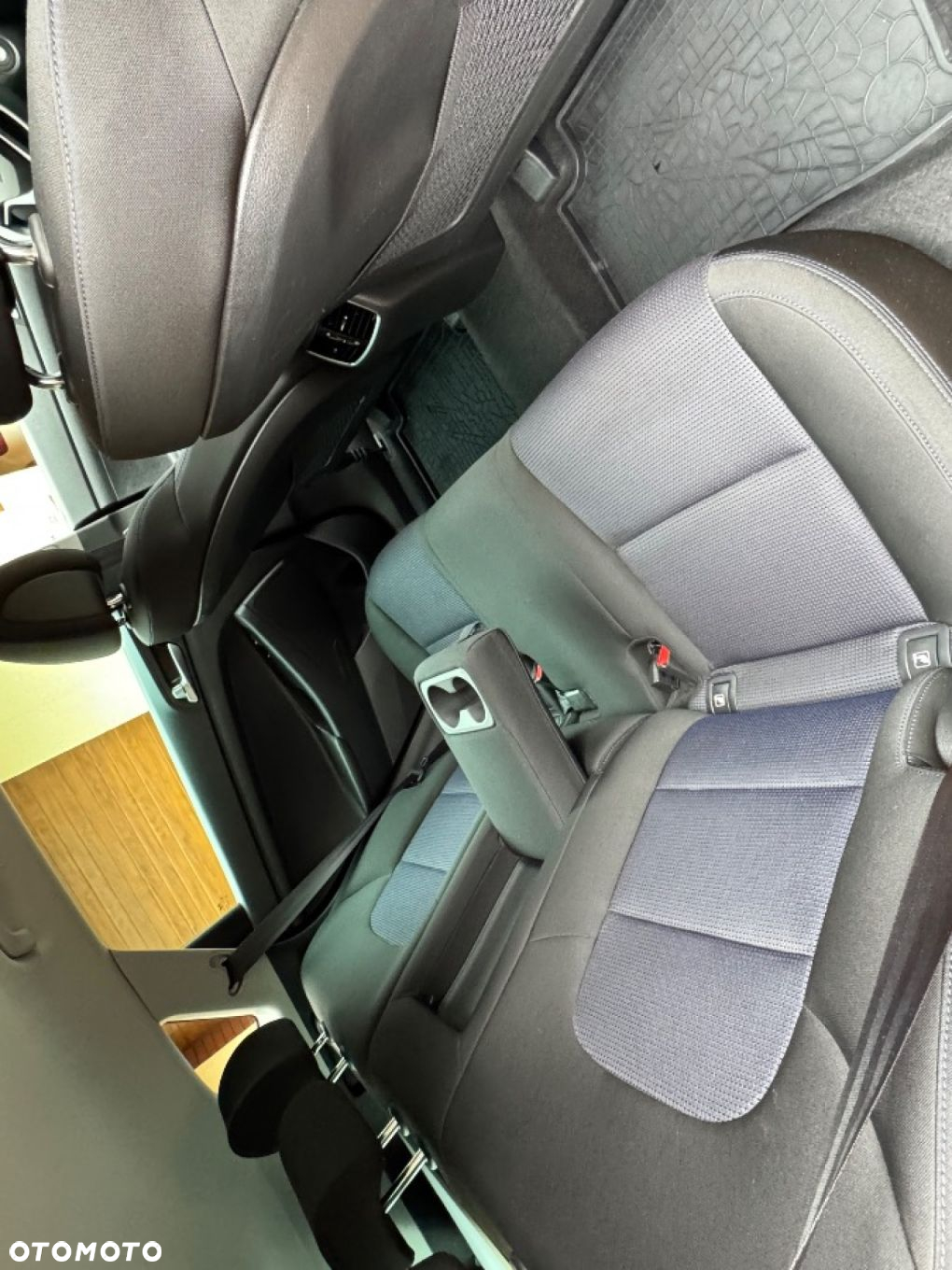 Hyundai Tucson 2.0 CRDi 4WD Automatik Advantage - 23