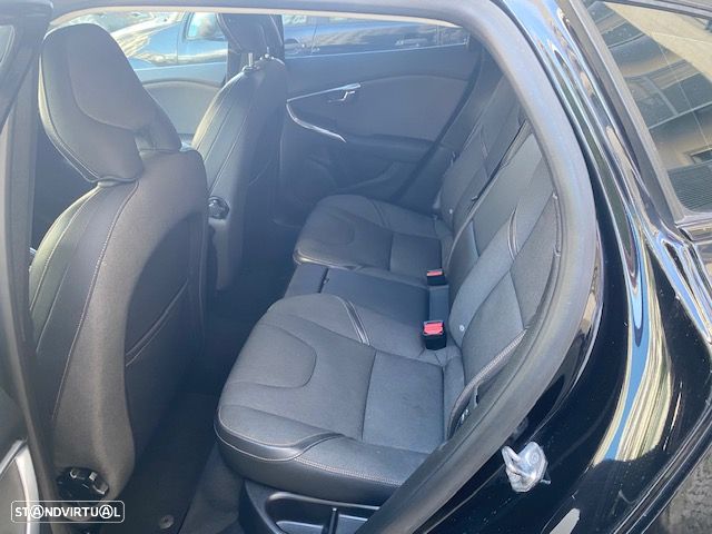Volvo V40 Cross Country 1.6 D2 Summum - 5