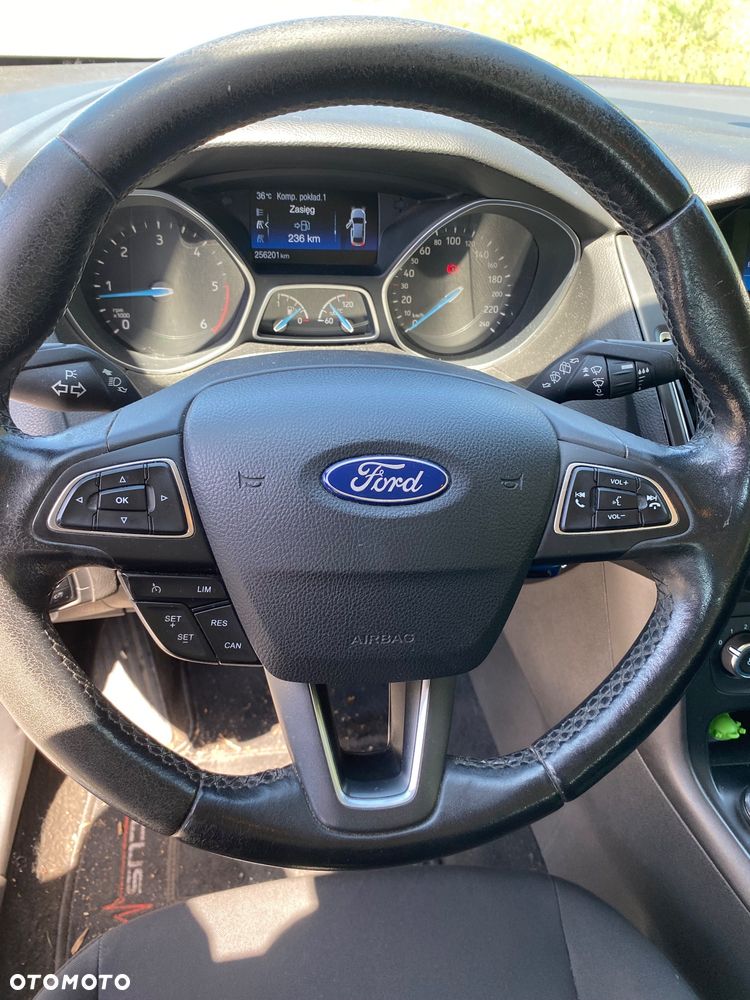 Ford Focus - 8