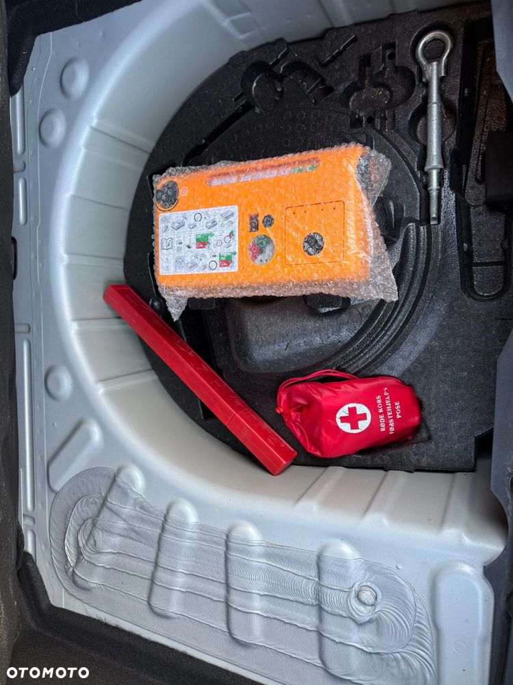 Citroën C4 e-HDi 115 Exclusive - 20