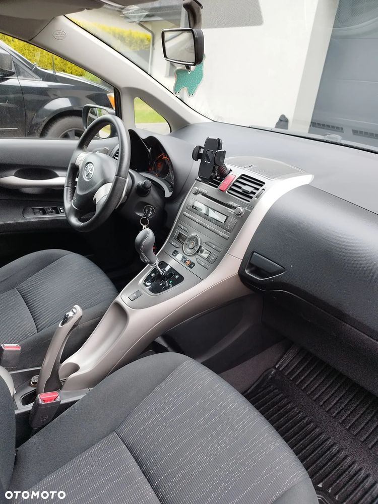 Toyota Auris - 14