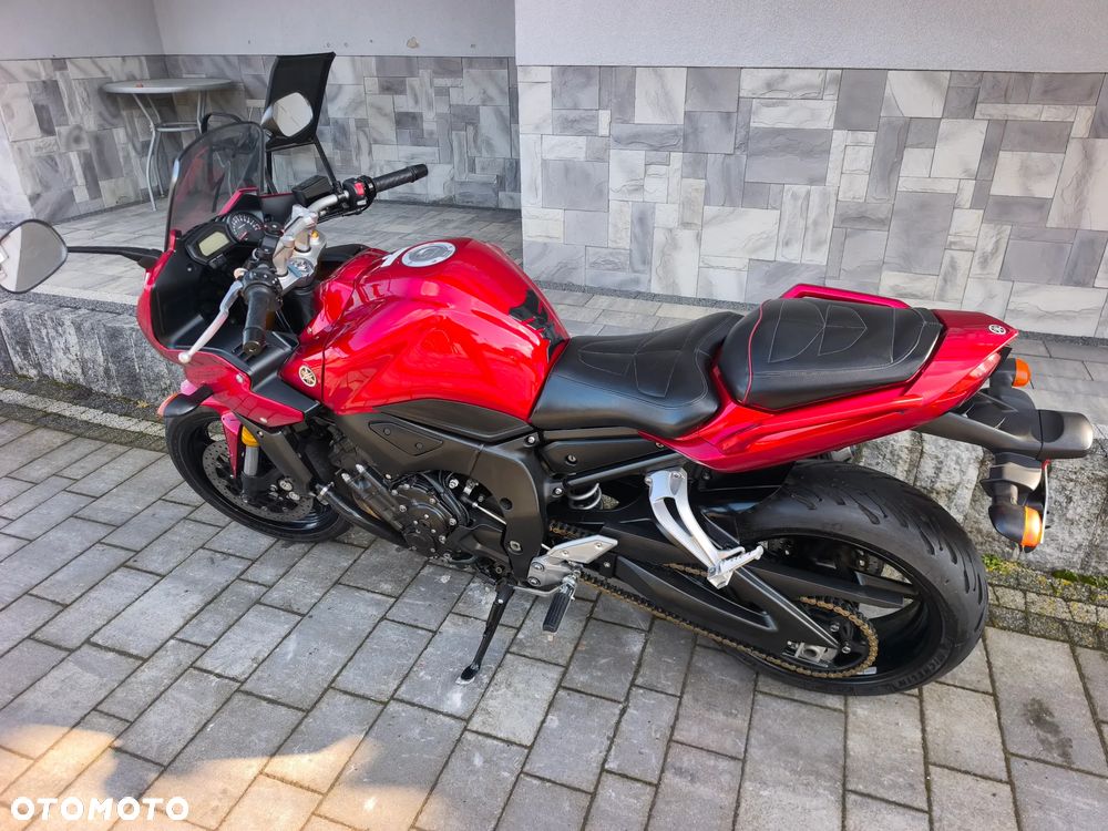 Yamaha FZ - 8