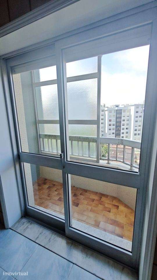 T2+1 / Equipado/ Lugar Garagem / Av. Republica / Centro / Gaia - Grande imagem: 3/15
