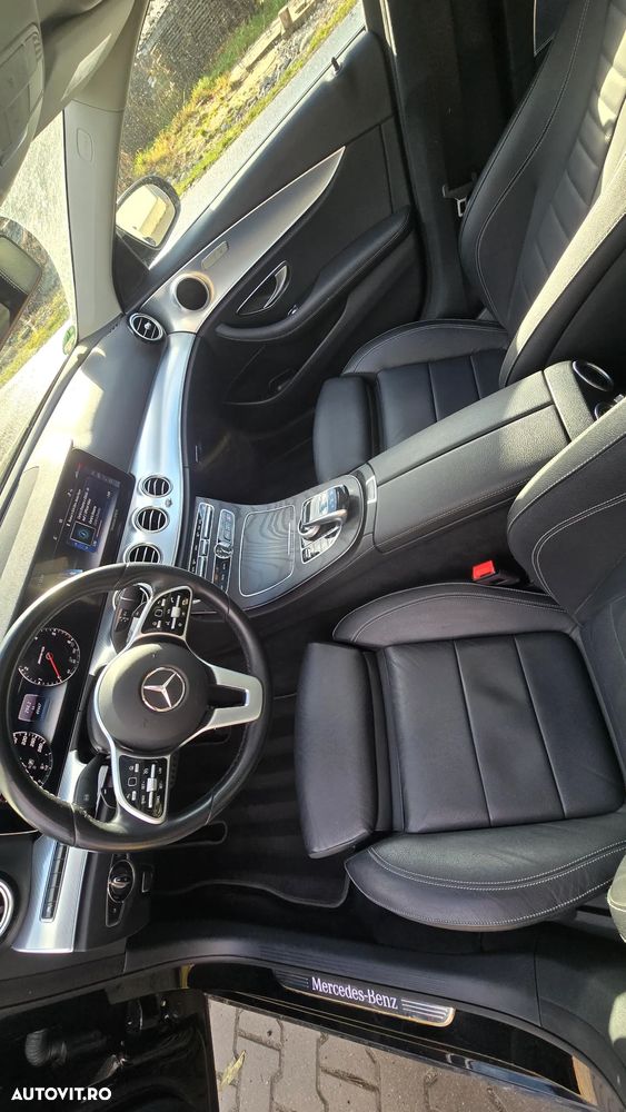 Mercedes-Benz E 220 d T 9G-TRONIC AMG Line - 36