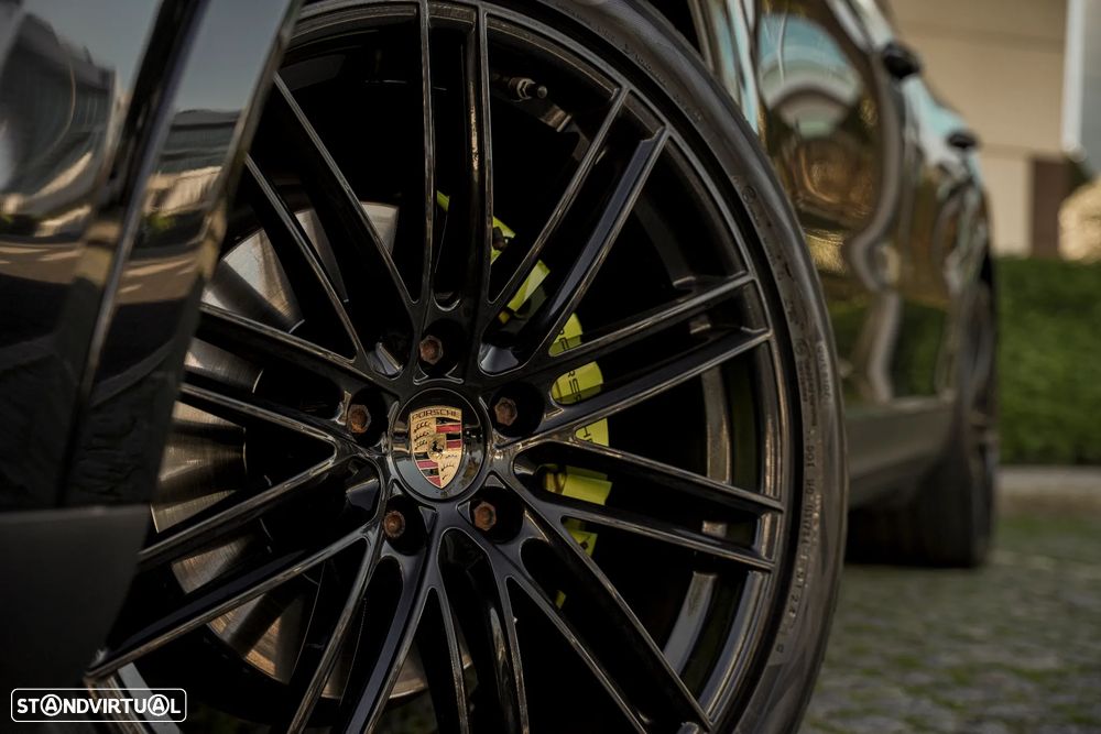 Porsche Cayenne E-Hybrid - 3