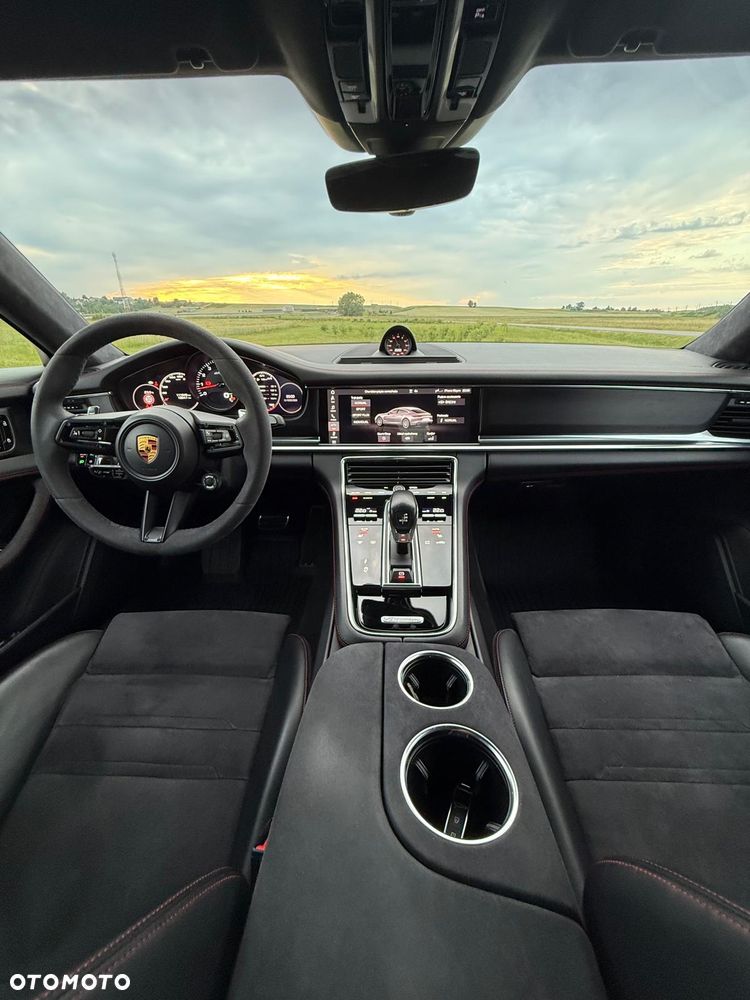 Porsche Panamera - 8