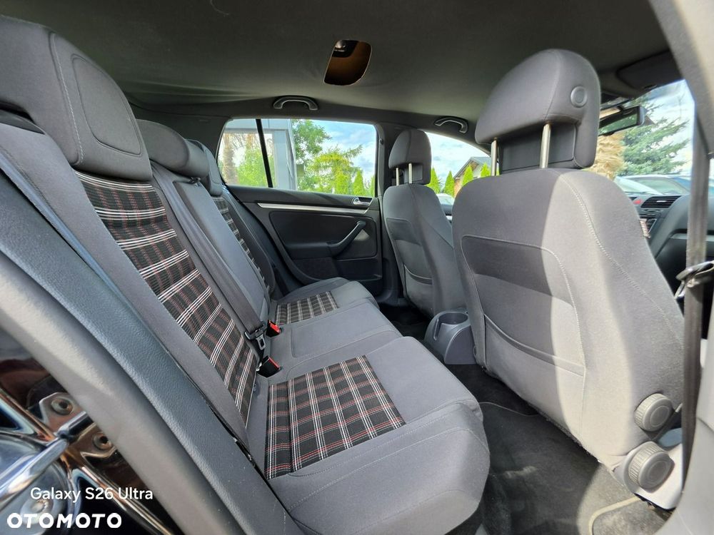 Volkswagen Golf 2.0 GTI - 34