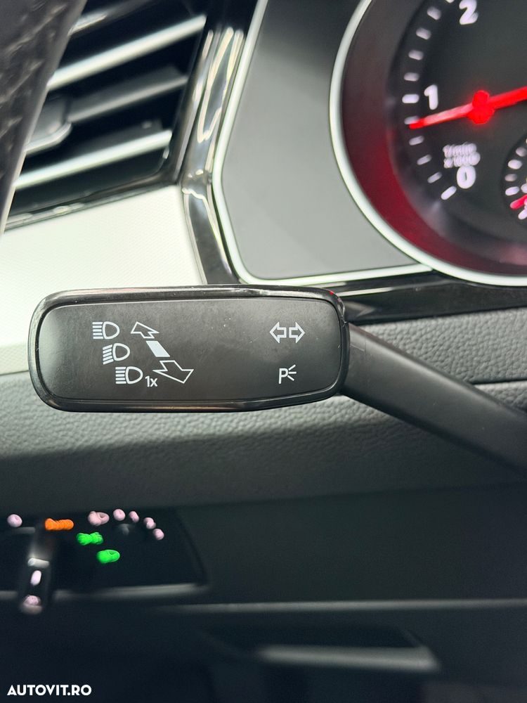 Volkswagen Passat Variant 1.6 TDI SCR DSG Business - 30