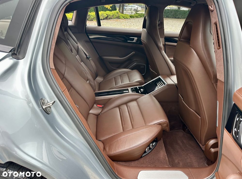 Porsche Panamera 4 - 26