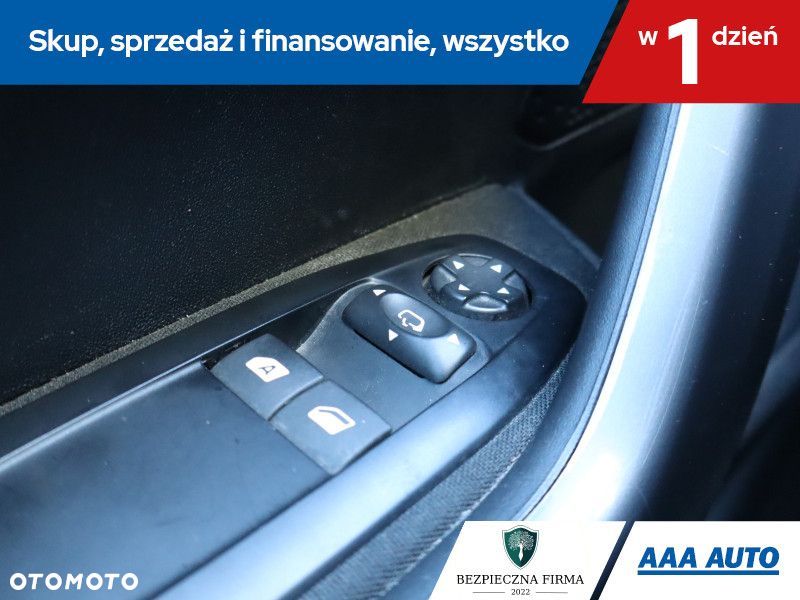 Peugeot 2008 - 18