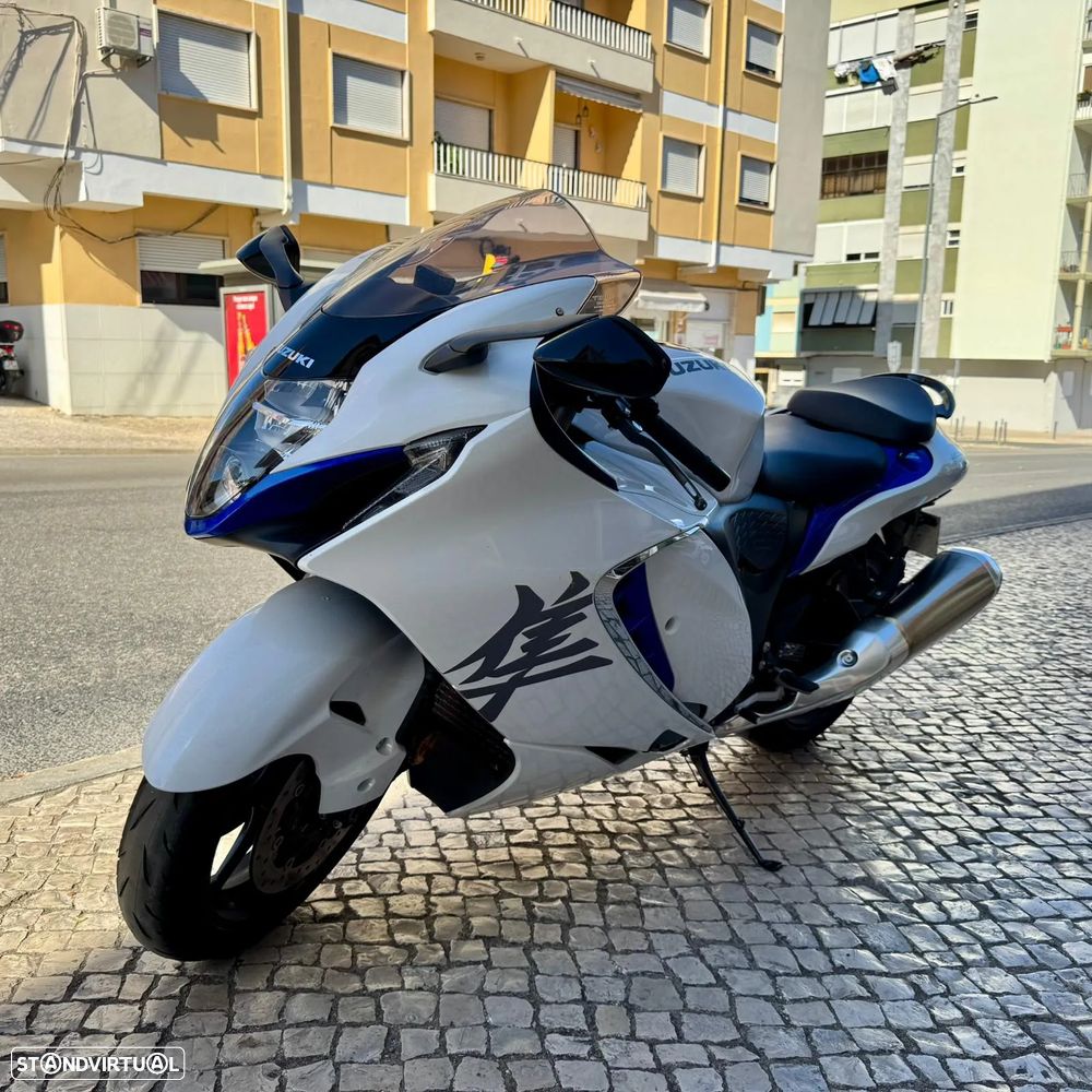 Suzuki Hayabusa GSX 1300 R - 8