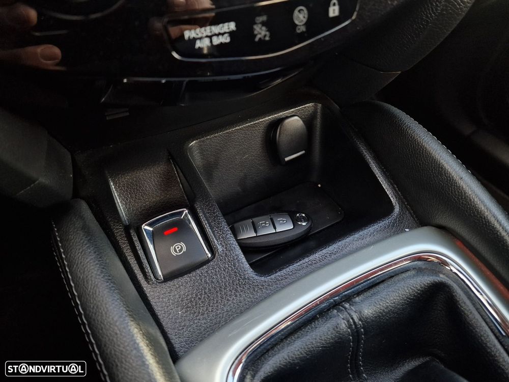 Nissan Qashqai 1.5 dCi N-Connecta - 29