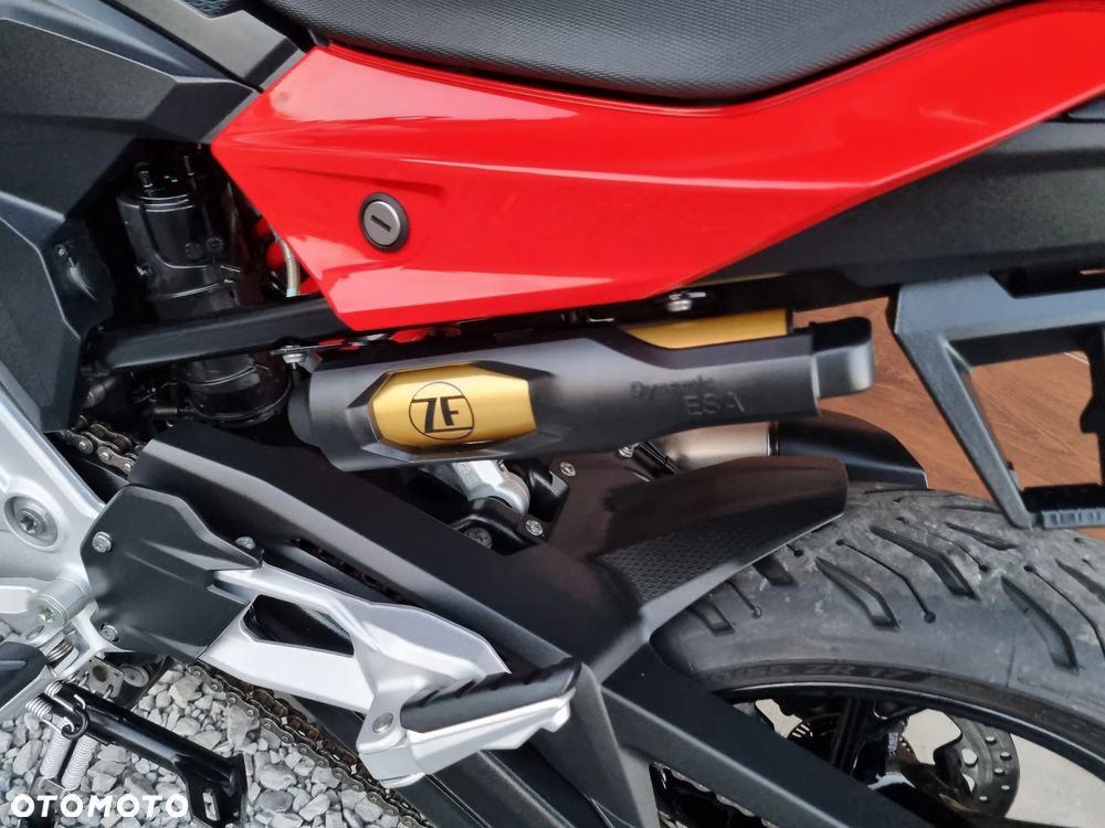 BMW XR - 28
