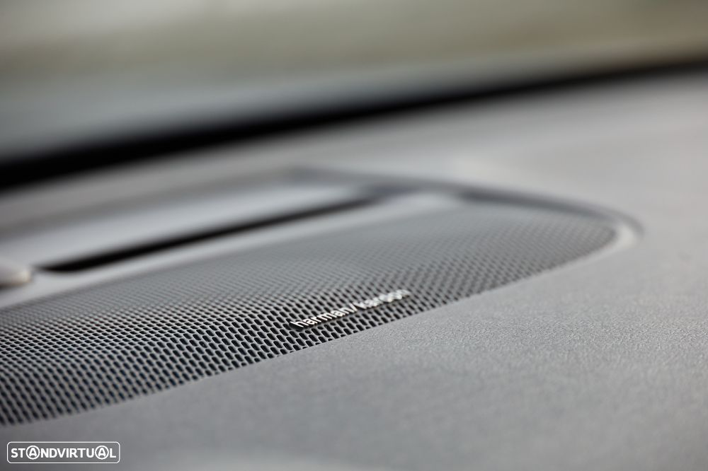 Volvo XC 40 2.0 D3 Momentum Geartronic - 28