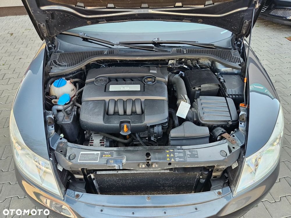 Skoda Octavia 1.6 Ambiente - 27
