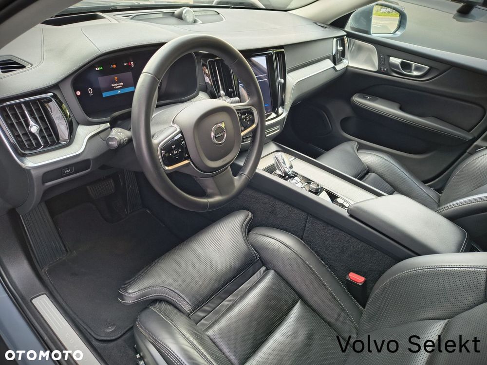Volvo V60 Cross Country - 13