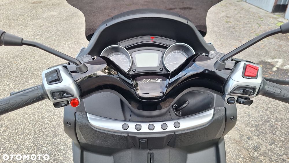 Piaggio MP-3 - 23