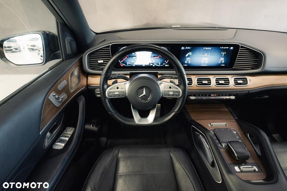 Mercedes-Benz GLS - 12