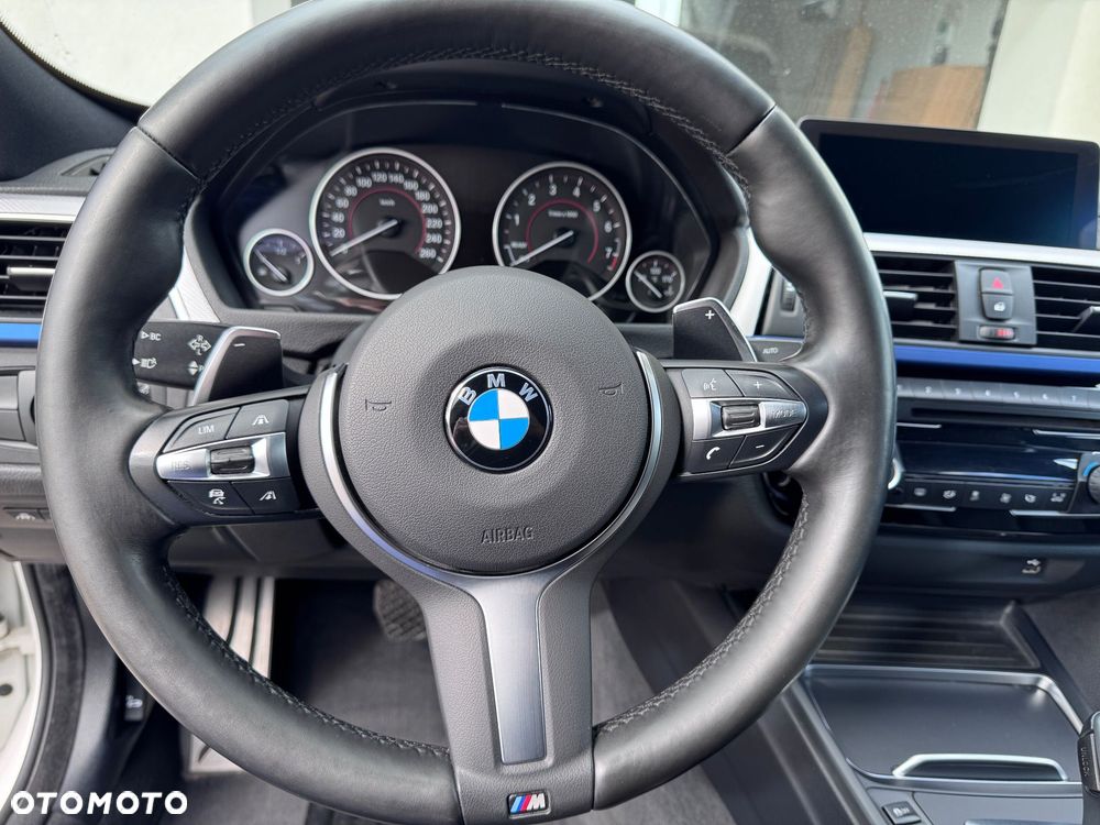 BMW 3GT 330i xDrive M Sport - 15