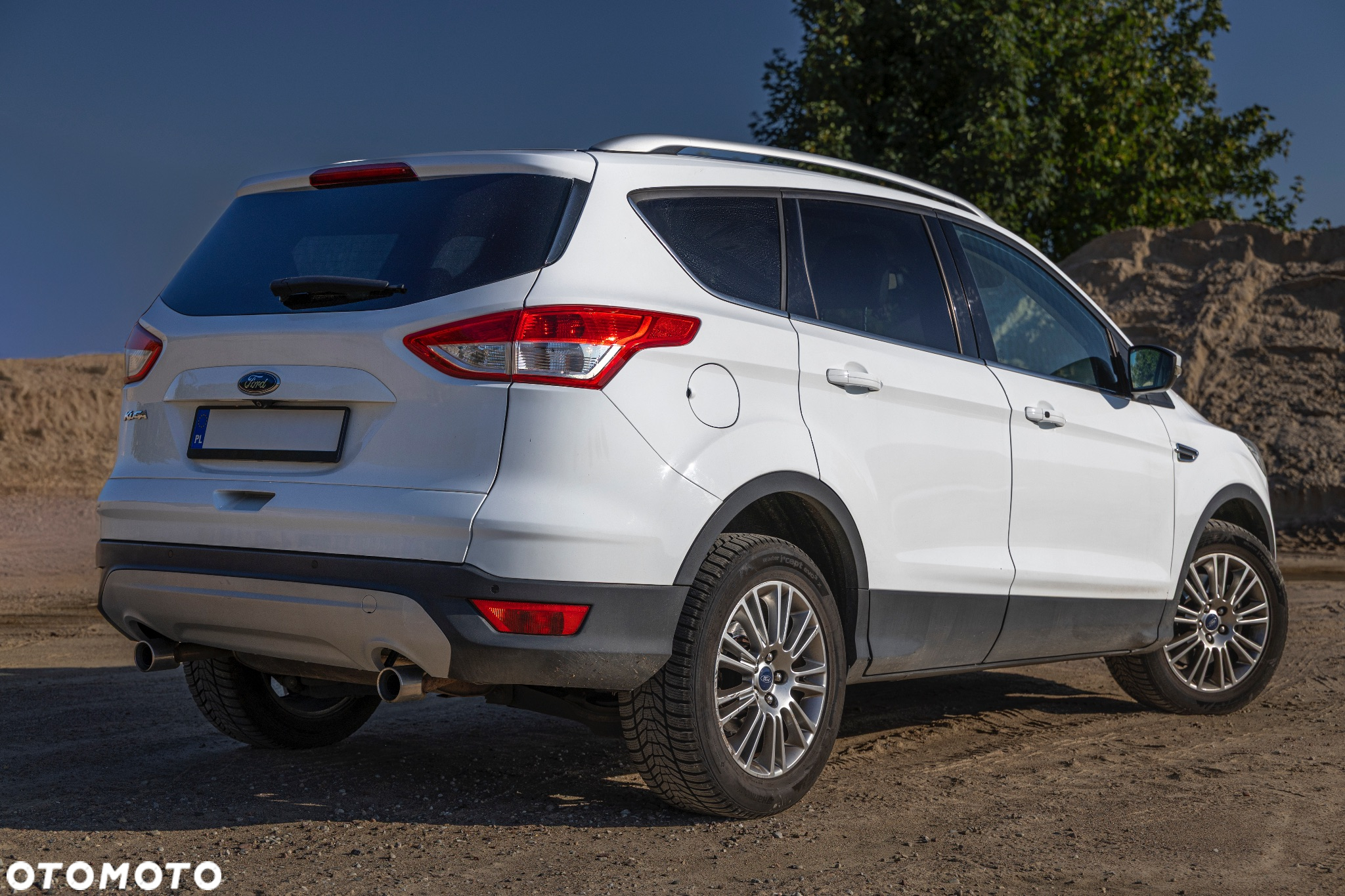 Ford Kuga 2.0 TDCi 4x4 Trend - 4