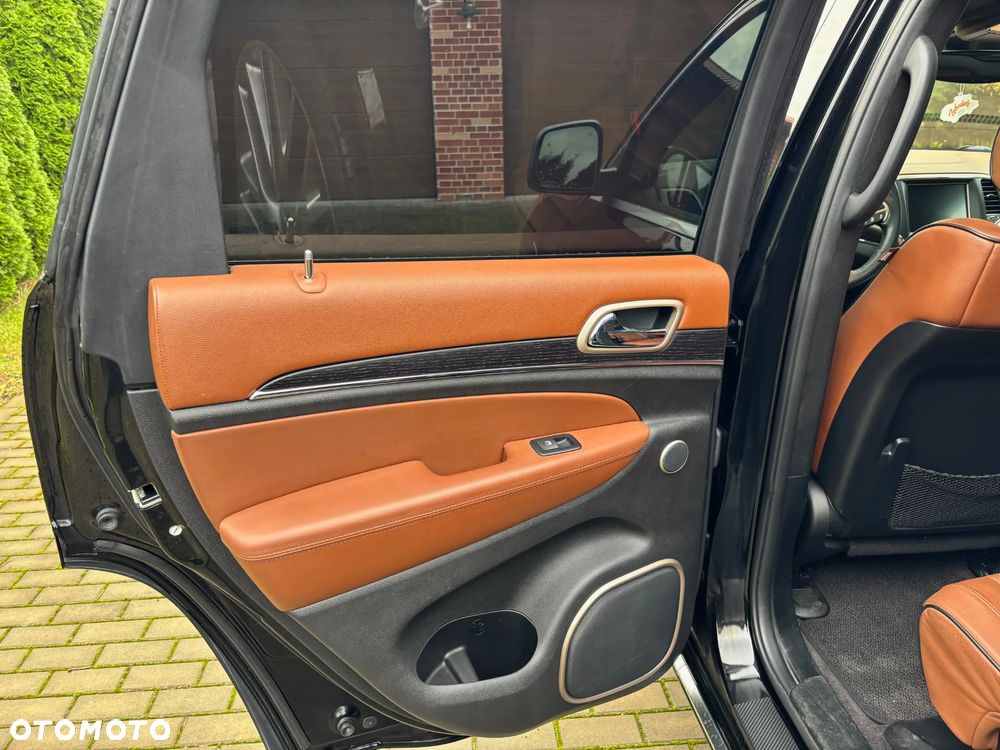 Jeep Grand Cherokee 5.7 V8 HEMI Summit - 17