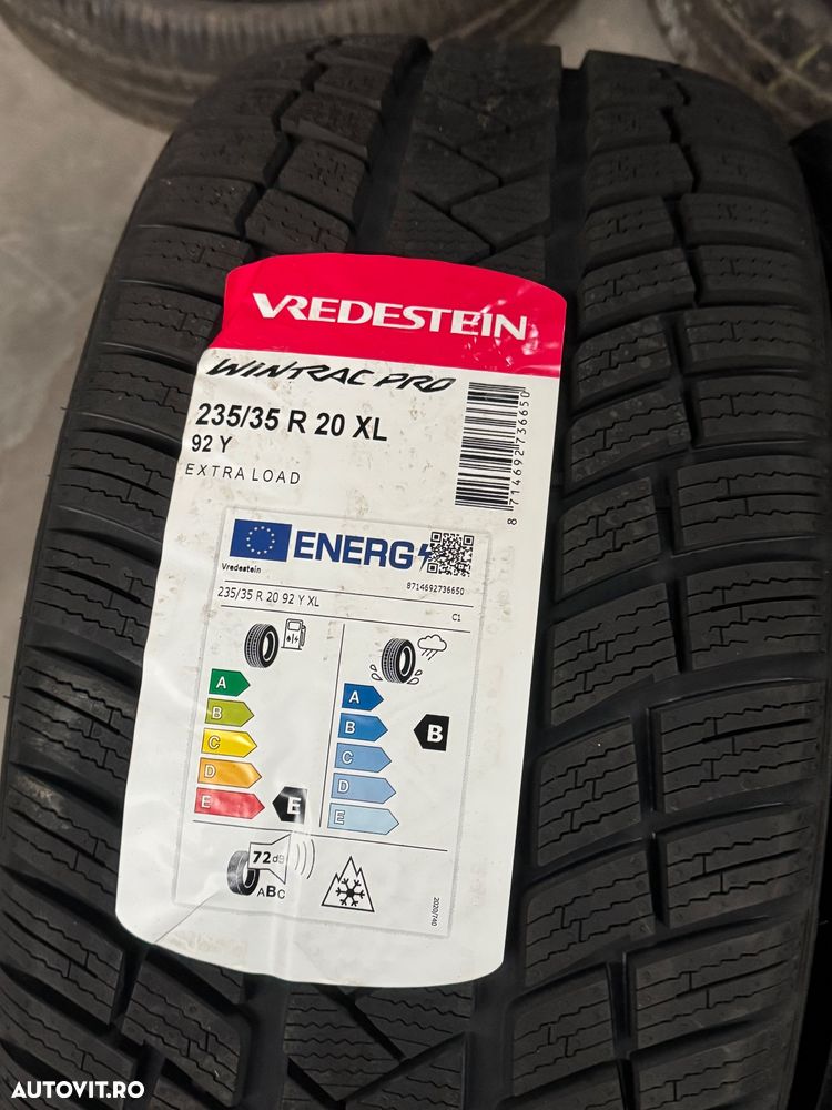 Vând 4 anvelope 235/35/20 vredestein de iarnă noi - 2