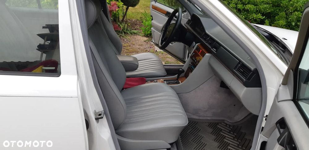 Mercedes-Benz W124 (1984-1993) - 11