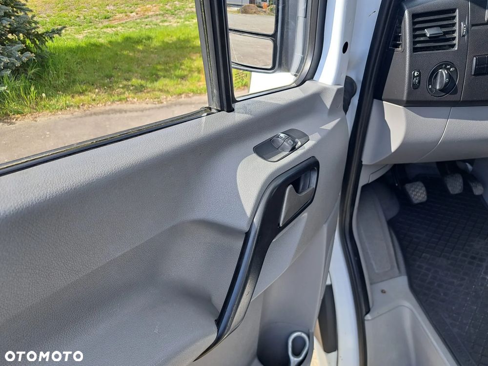 Mercedes-Benz Sprinter - 17