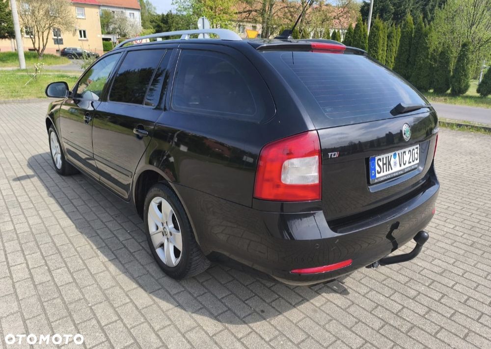 Skoda Octavia 2.0 TDI DSG Elegance - 13