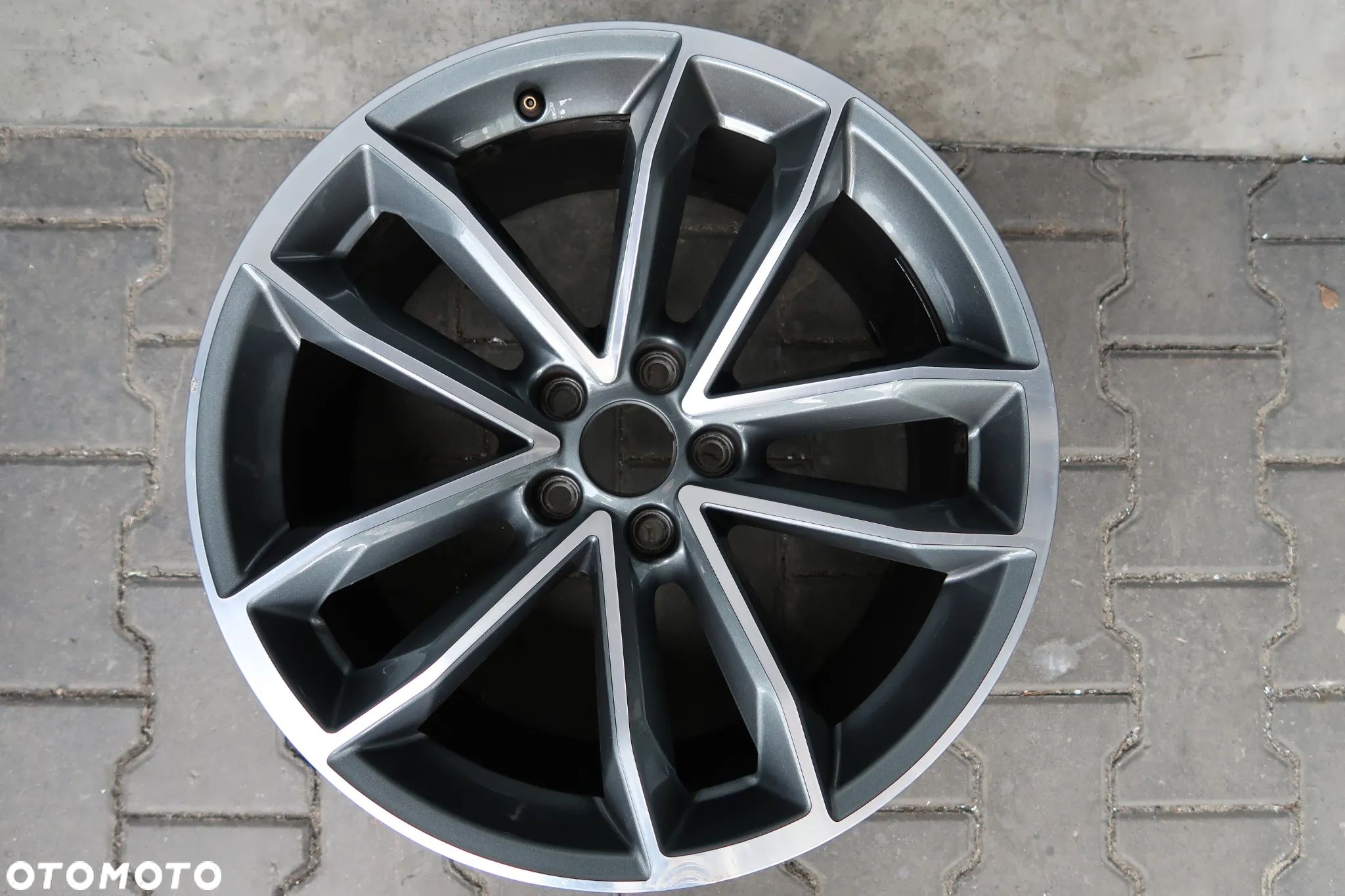 C55 FELGA AUDI A5 S5 8W0601025DG 8,5X19ET32 - 1