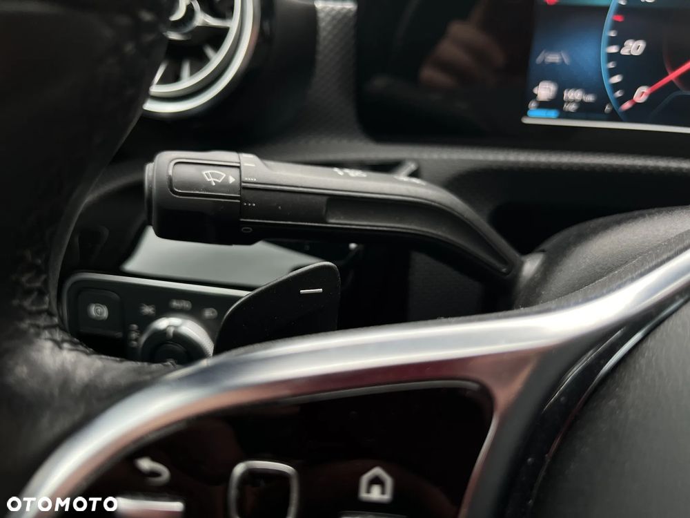 Mercedes-Benz CLA 180 7G-DCT - 19