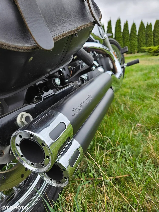 Harley-Davidson Dyna Street Bob - 3