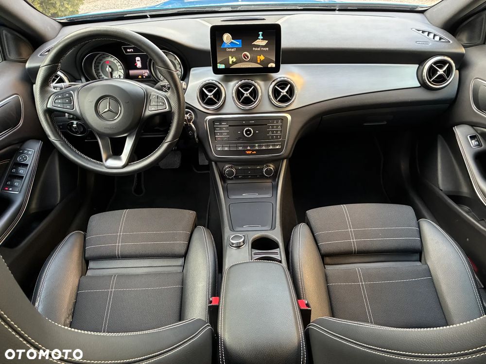 Mercedes-Benz GLA 200 (CDI) d 4Matic 7G-DCT Urban - 29
