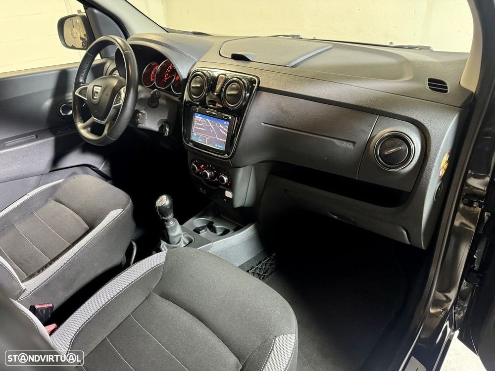 Dacia Lodgy 1.5 Blue dCi Stepway 7L - 21