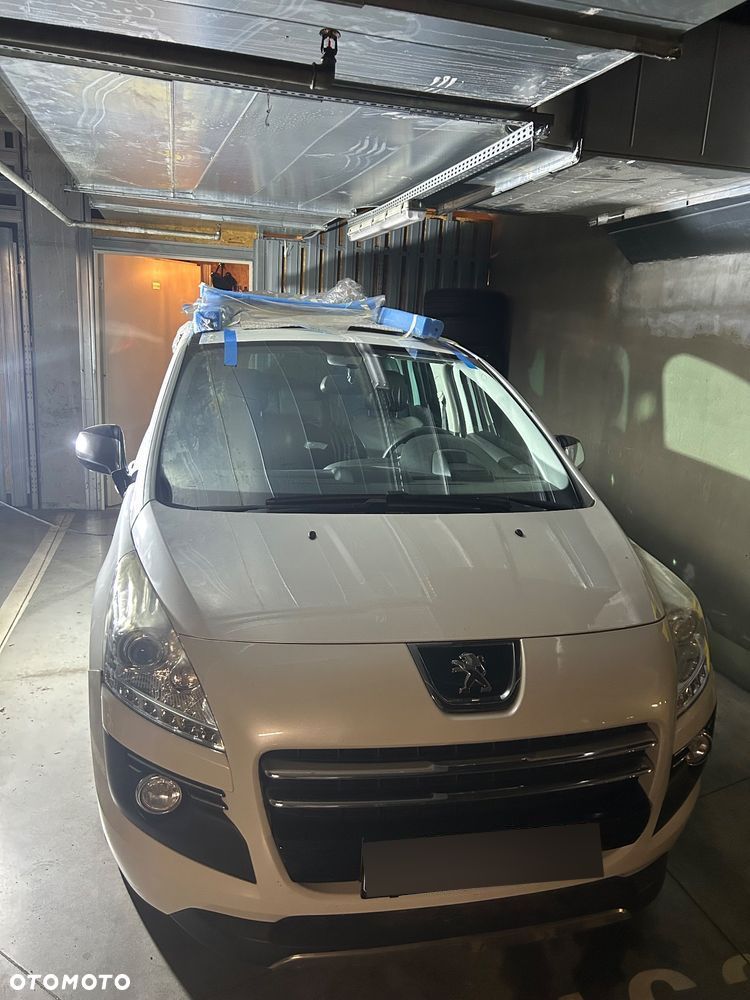 Peugeot 3008 Hybrid4 - 16