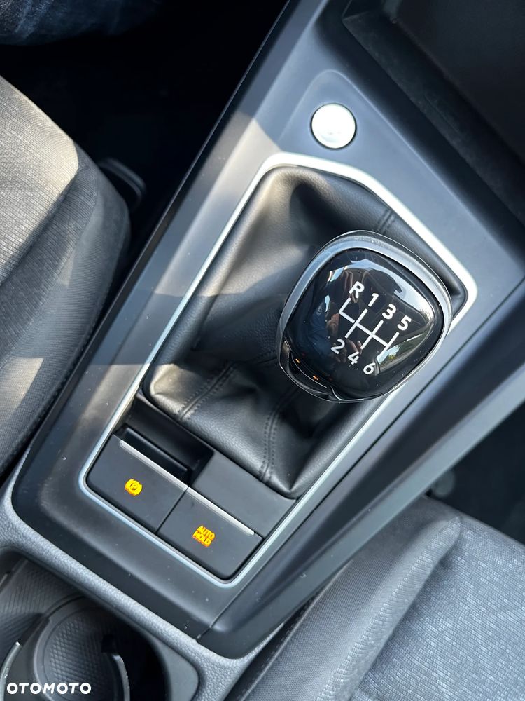 Volkswagen Golf 2.0 TDI Style - 34