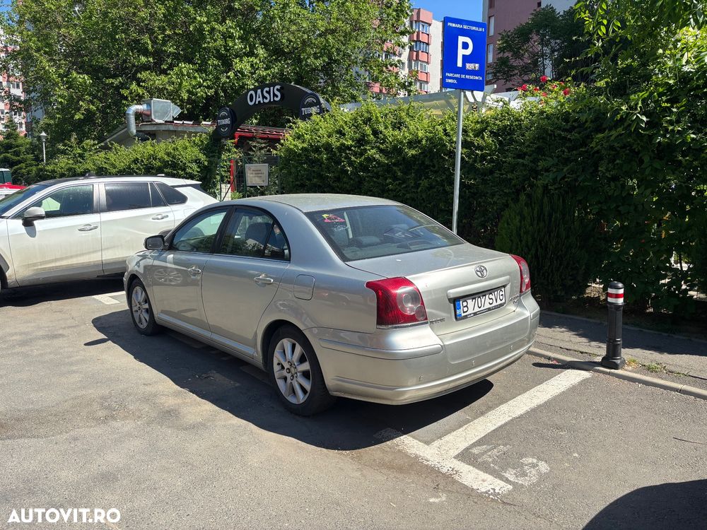 Toyota Avensis 2.0 D-4D Comfort - 3