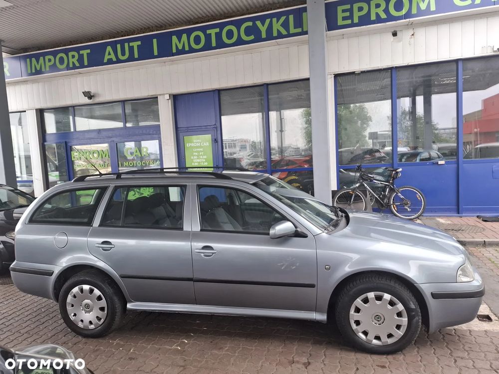 Skoda Octavia 1.6 Tour Plus - 10