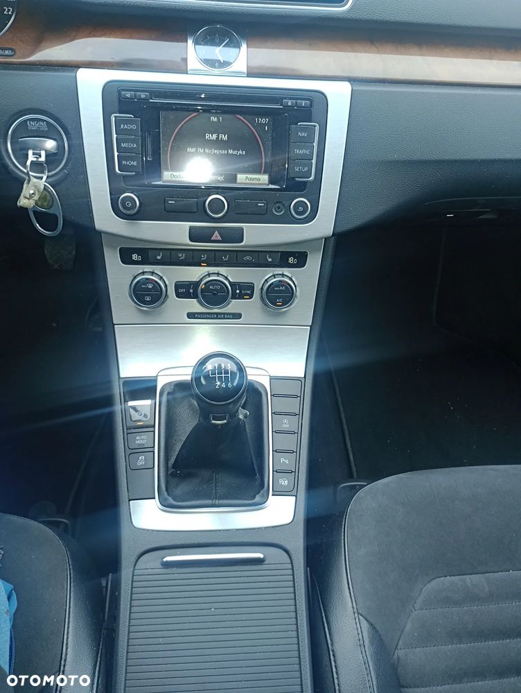 Volkswagen Passat 2.0 TDI Highline - 7