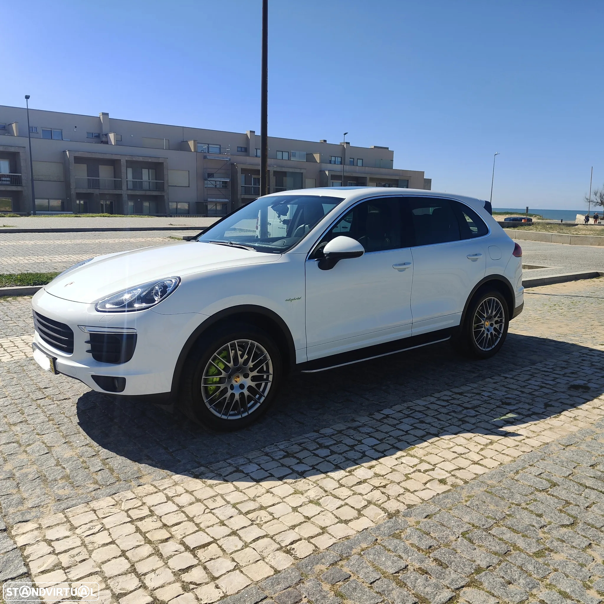 Porsche Cayenne - 2